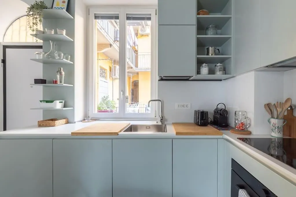 Cozy Apartment: Fioravanti12 Milan Italy